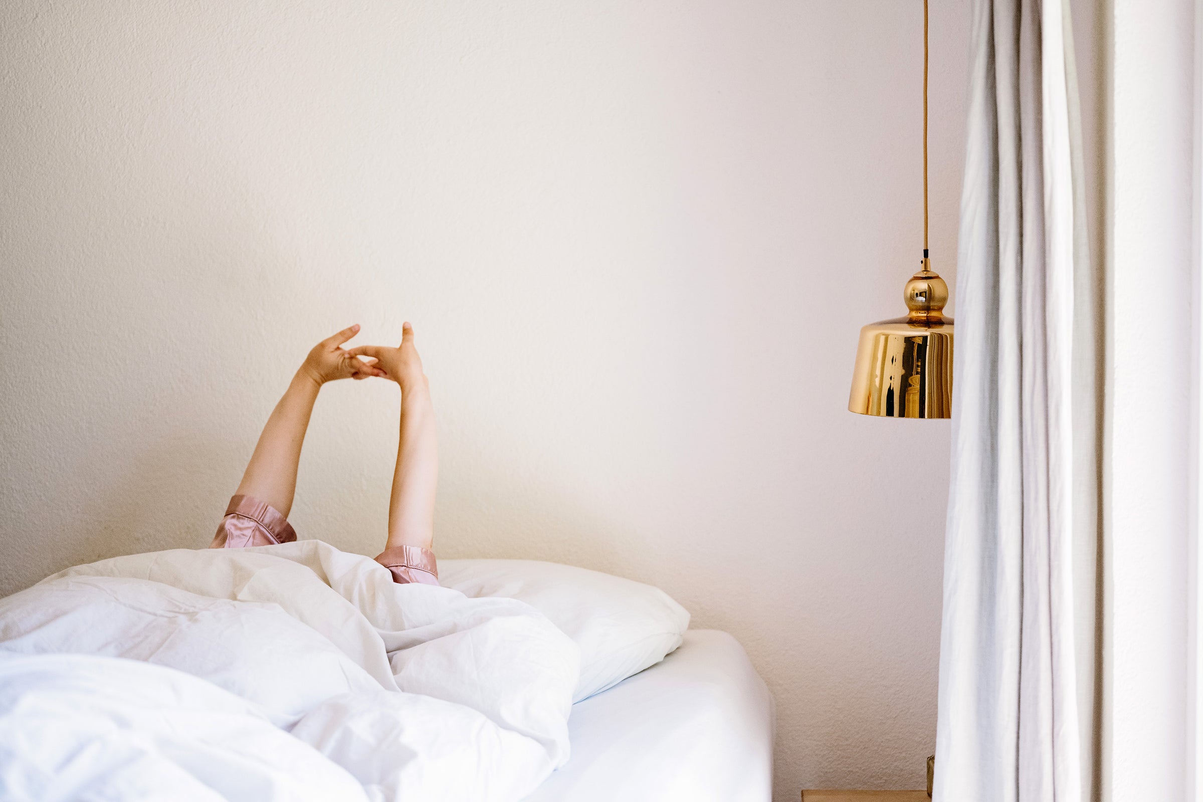 BEAUTY STARTS IN BED